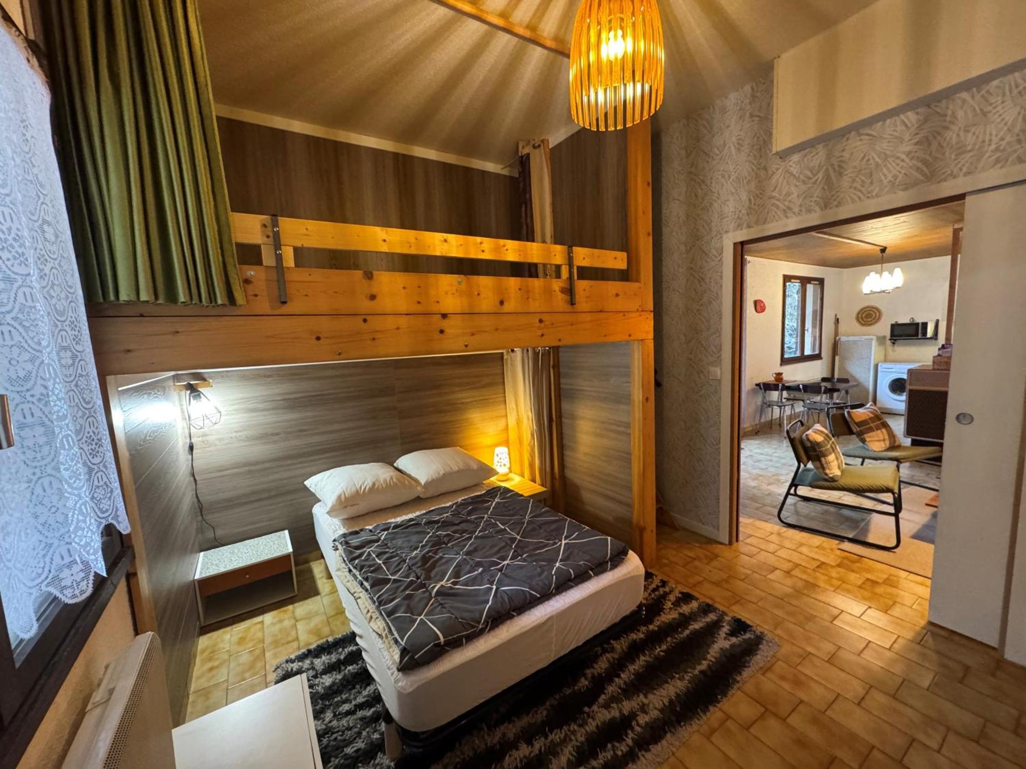 Vénosc-les 2 Alpes , Rez De Jardin Appartement